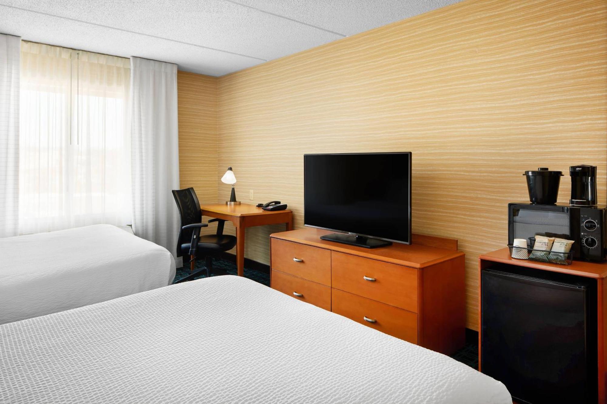 Fairfield Inn And Suites By Marriott Plainville Экстерьер фото