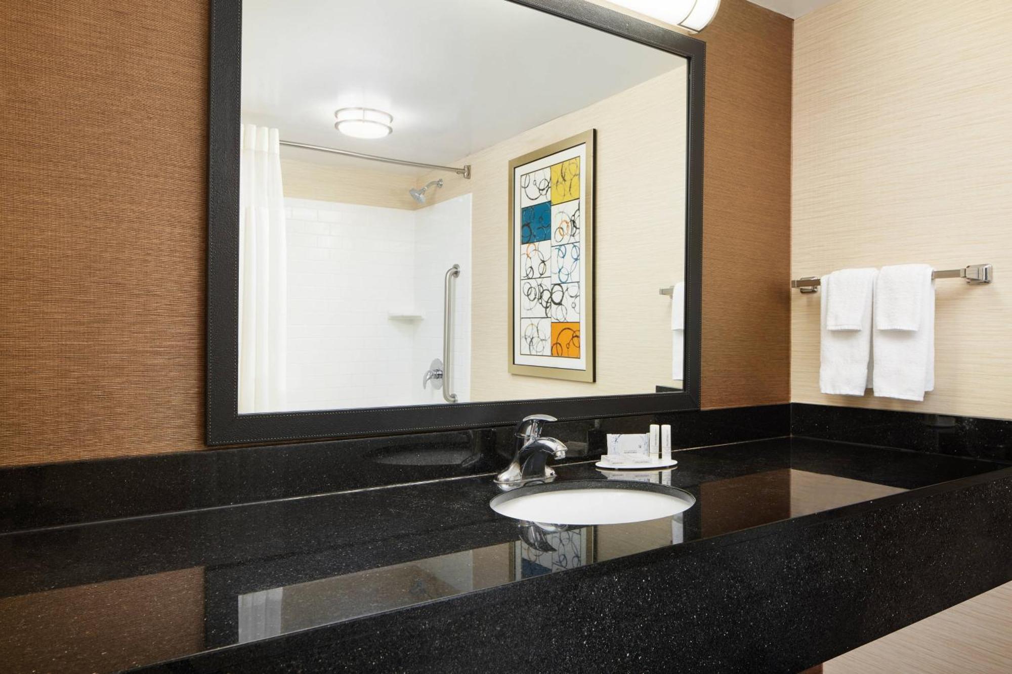Fairfield Inn And Suites By Marriott Plainville Экстерьер фото