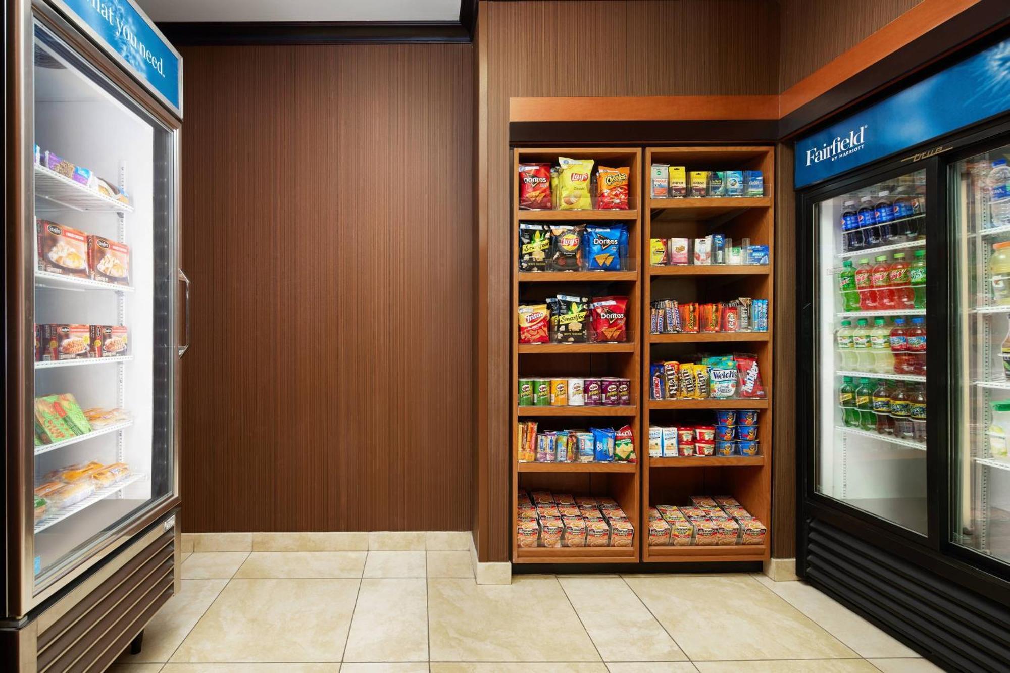 Fairfield Inn And Suites By Marriott Plainville Экстерьер фото