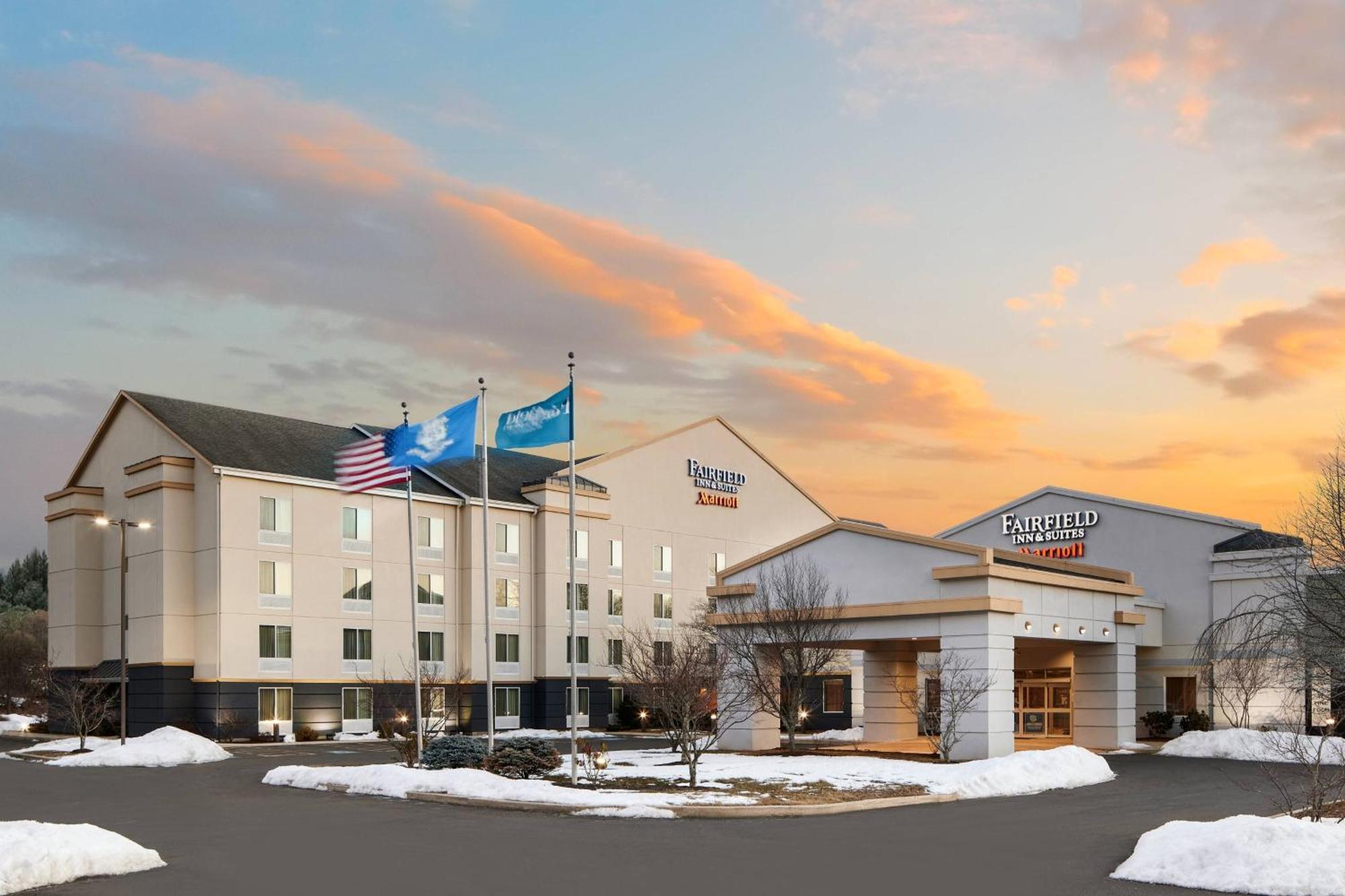 Fairfield Inn And Suites By Marriott Plainville Экстерьер фото